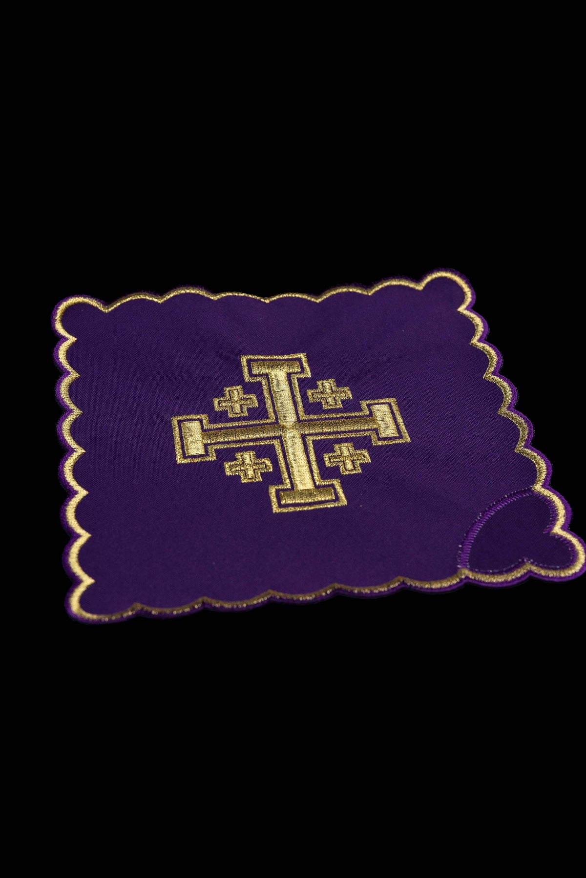 Ensemble de pales de calice avec Croix de Jérusalem brodée en quatre couleurs liturgiques