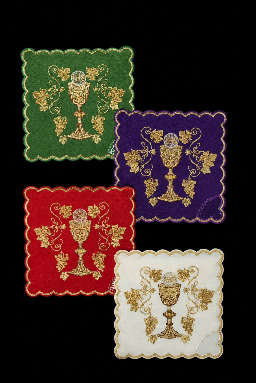 Ensemble de pales liturgiques quatre couleurs avec broderie d’un calice et du monogramme IHS