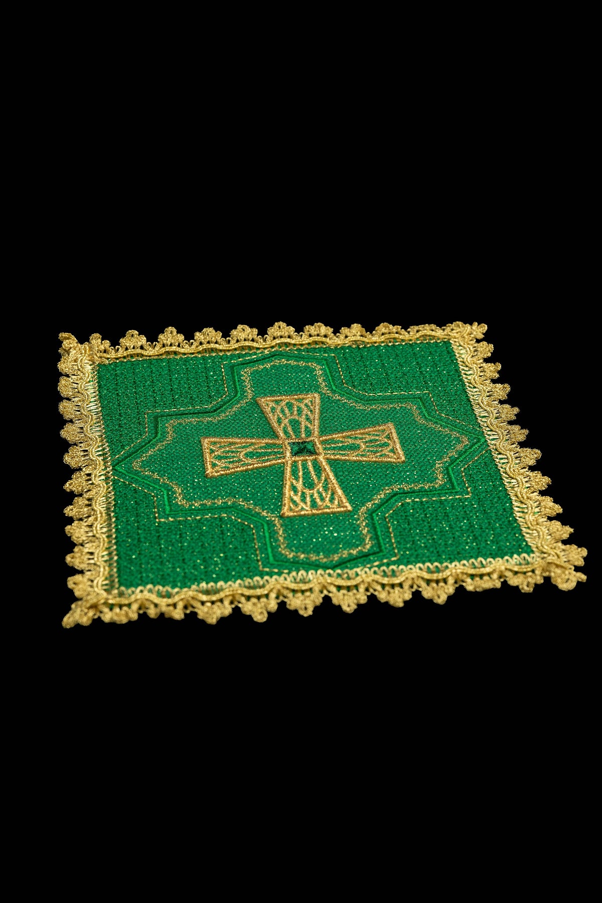 Ensemble de fanions dans les quatre couleurs liturgiques