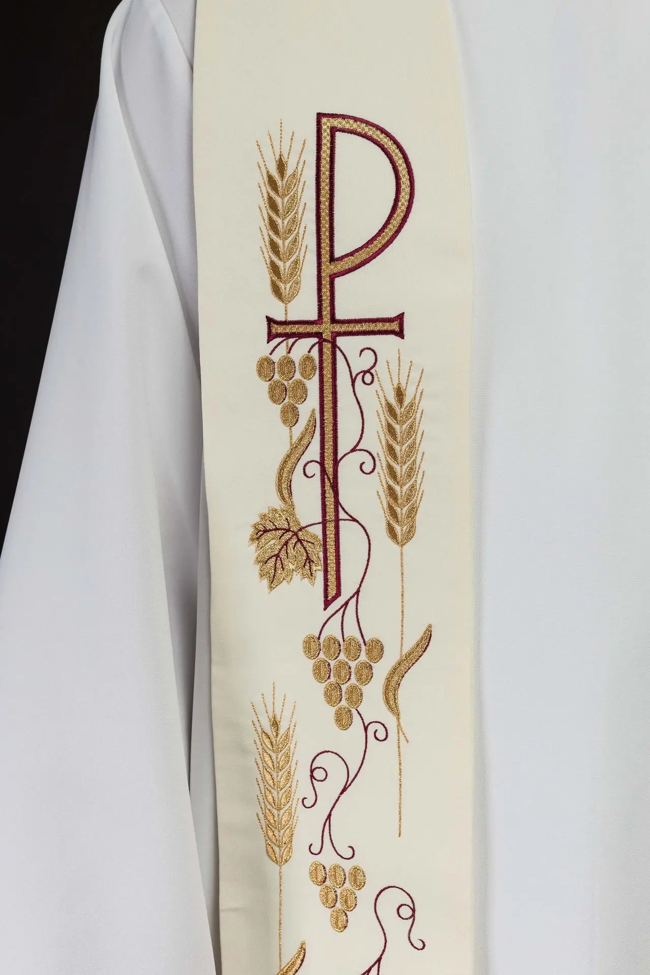 Priestly stole embroidered cross with grapes ecru