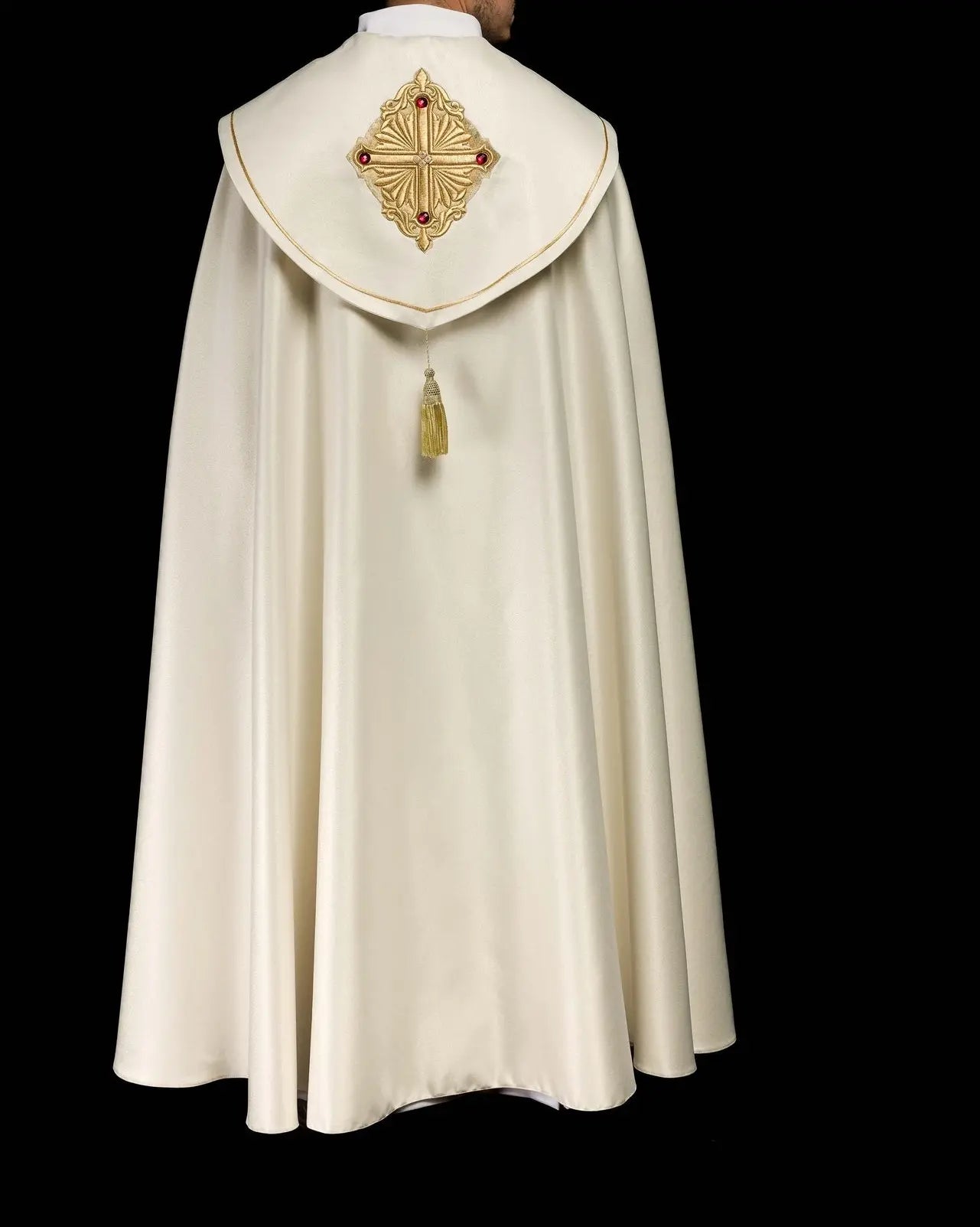 Liturgical cape with richly decorated belt 150 cm