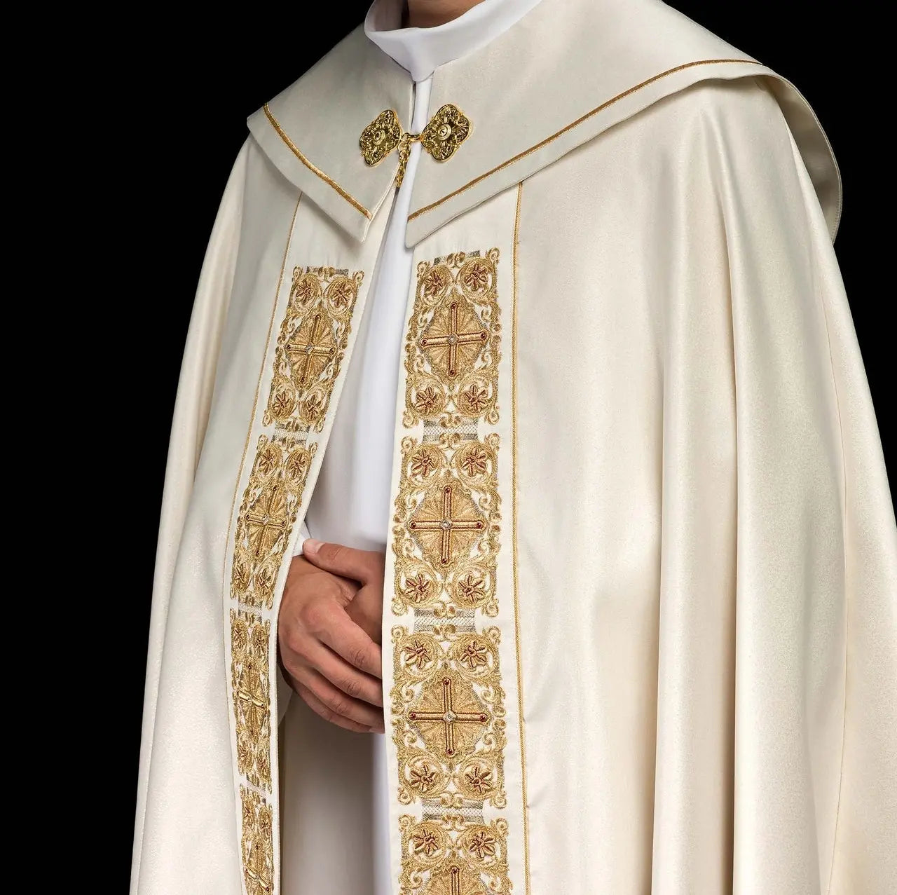 Liturgical cape with richly decorated belt 150 cm