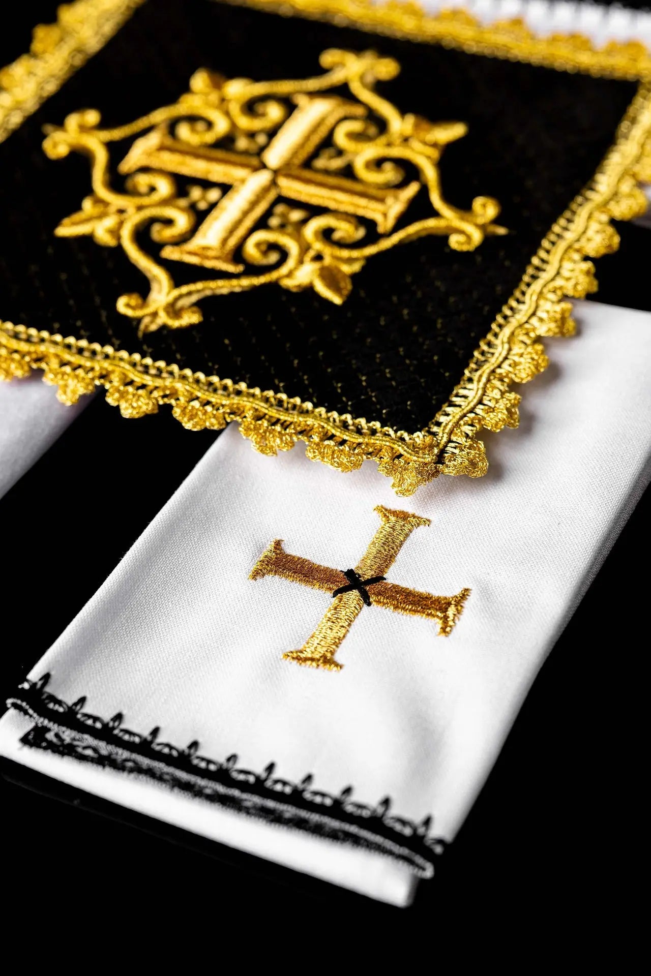 Chalice linens set with an embroidered cross black velvet