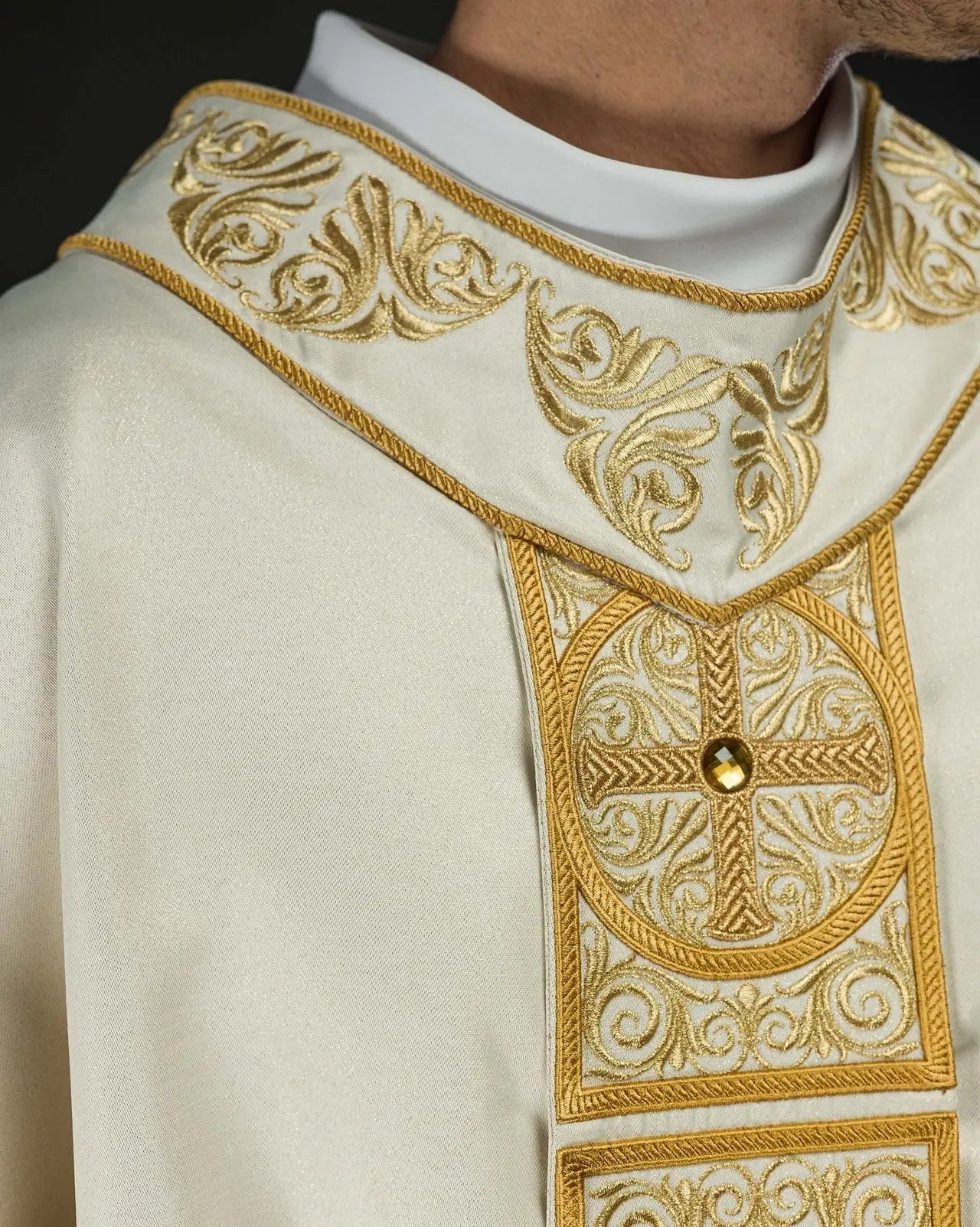 Gold chasuble richly embroidered decorated with stones