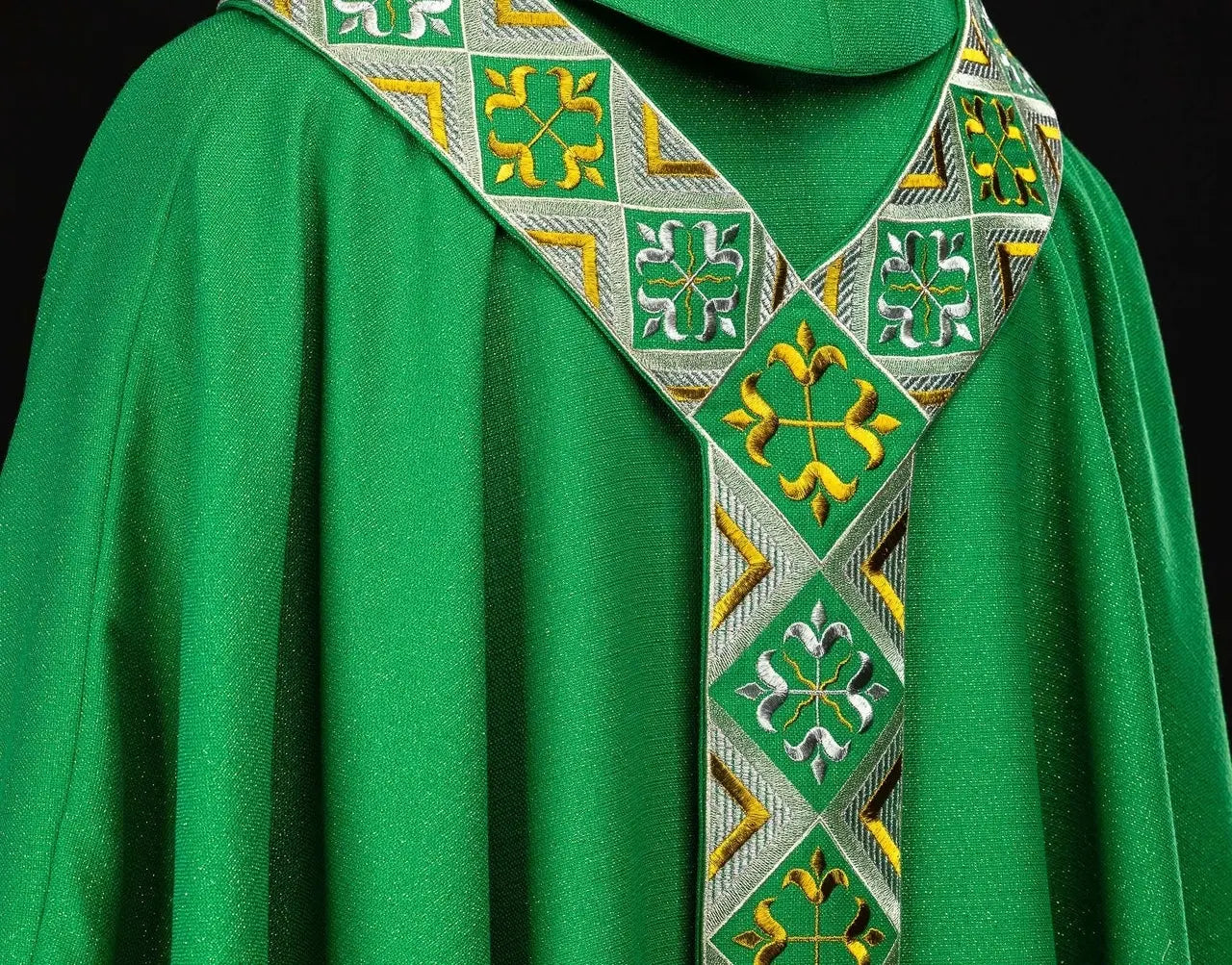 Green Chasuble Set with Embroidered Orphrey