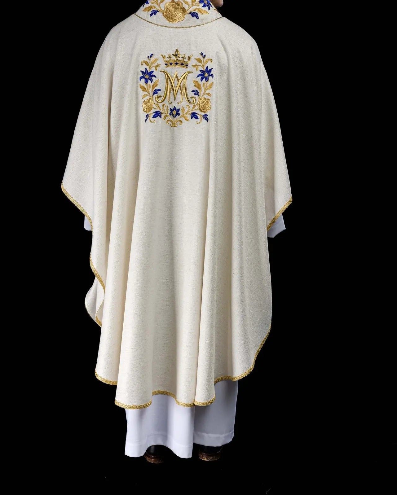 Embroidered Chasuble with Marian Motif – Ecru