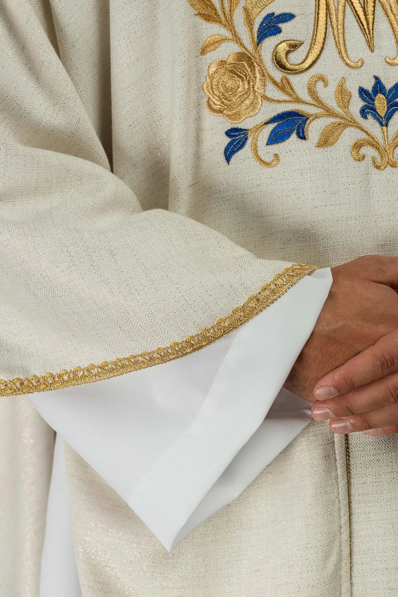 Embroidered Chasuble with Marian Motif – Ecru