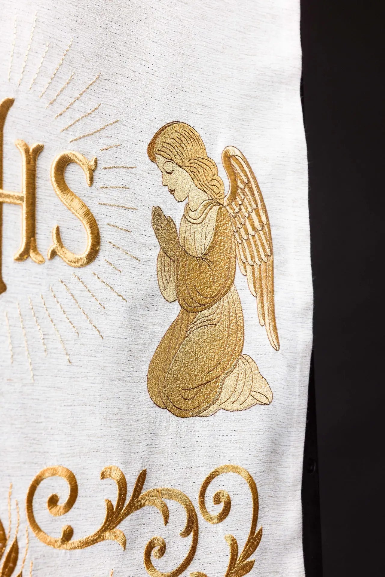 White Lectern Cover with IHS and Adoring Angels