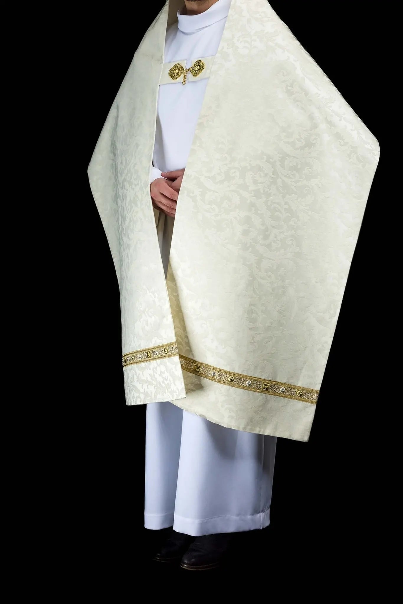 Voile huméral écru avec broderie de l'Agneau pascal