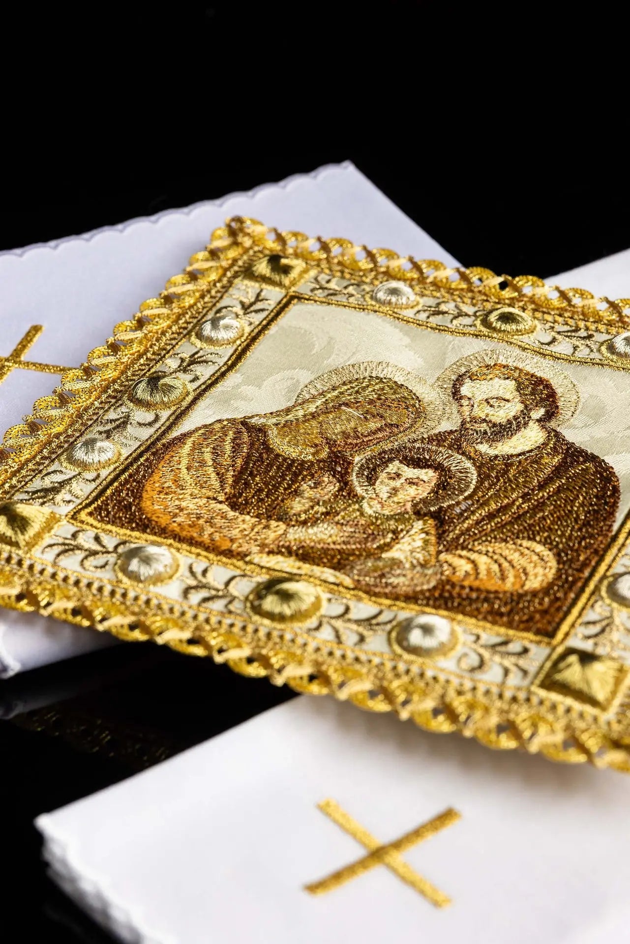 Linge de calice pour Noël avec l'image de la Sainte Famille