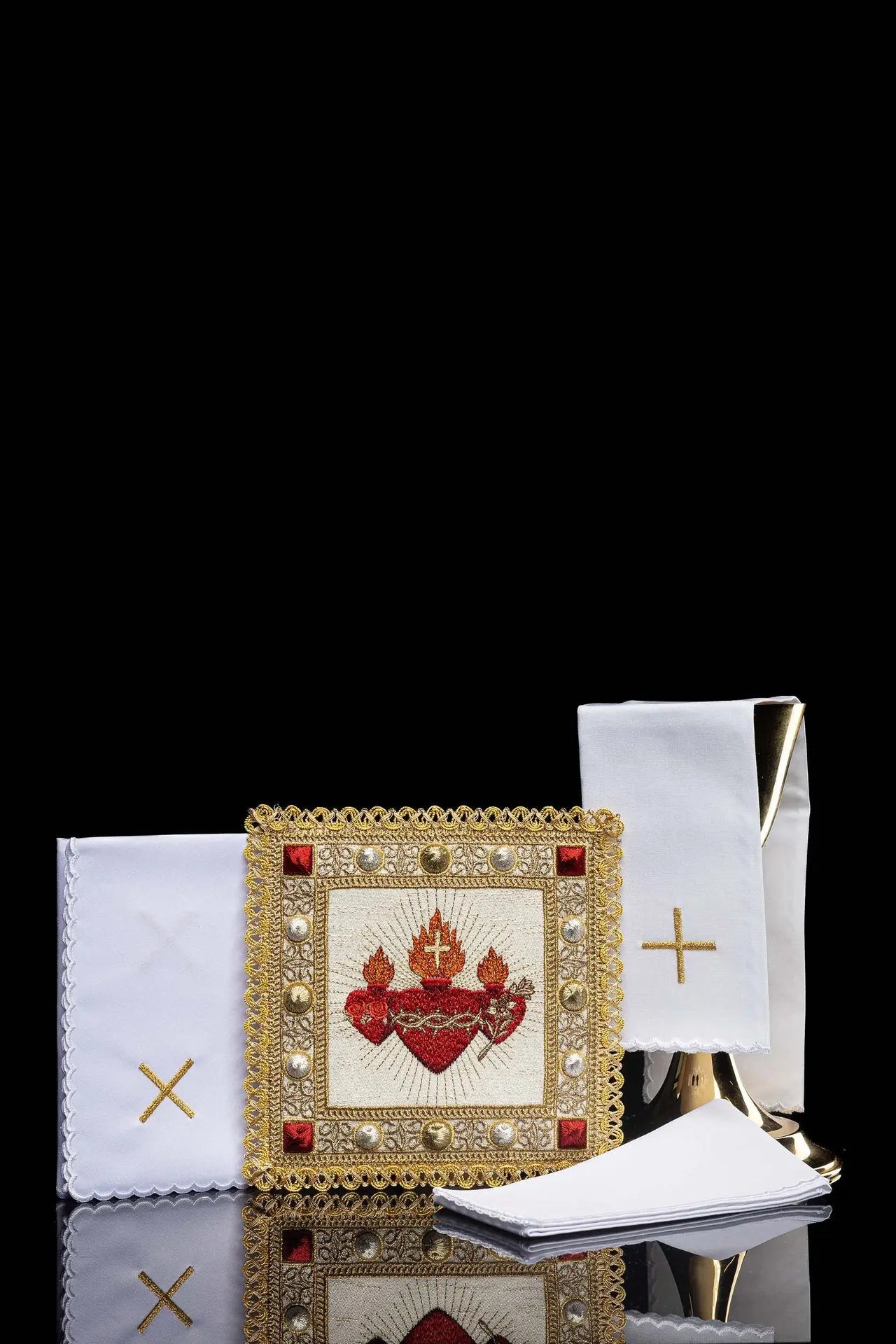 Ensemble de linge de calice avec broderie des Trois Sacrés-Cœurs