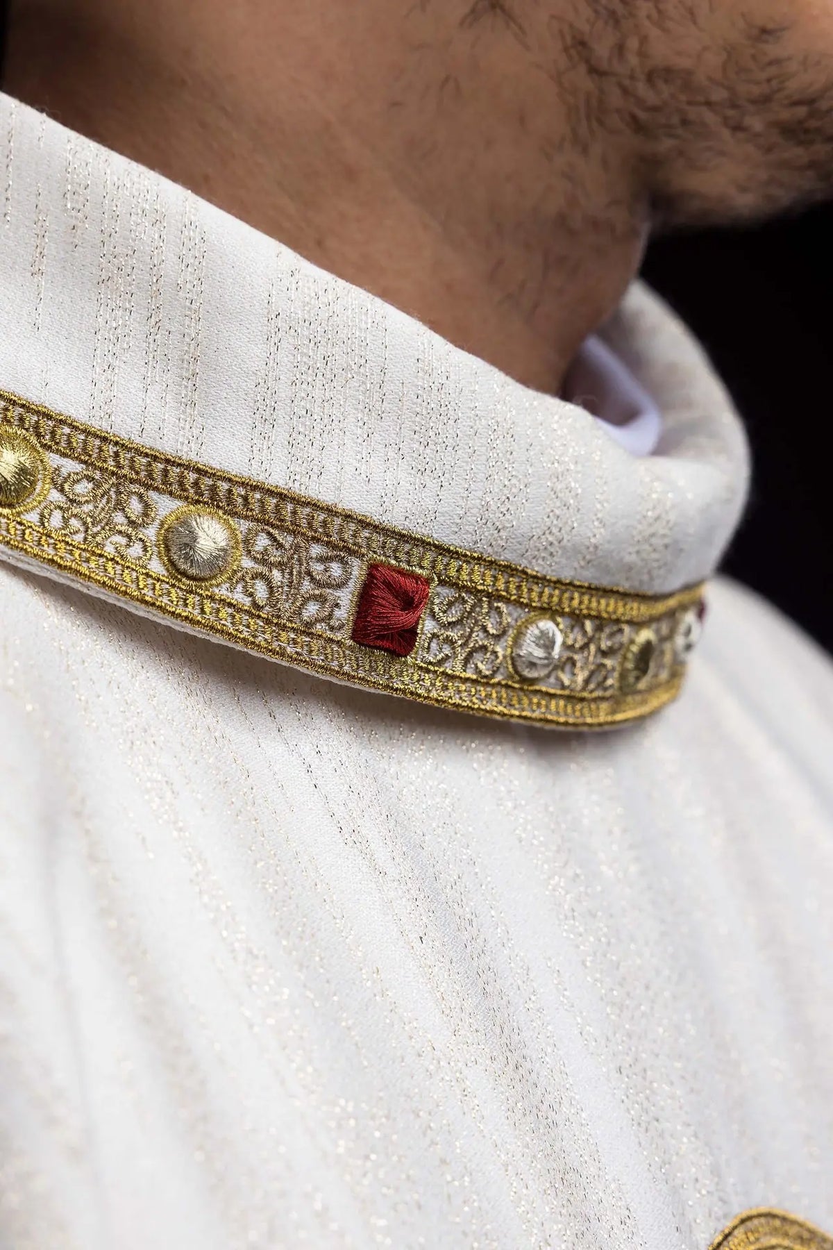 Embroidered chasuble with the image of the Three Hearts