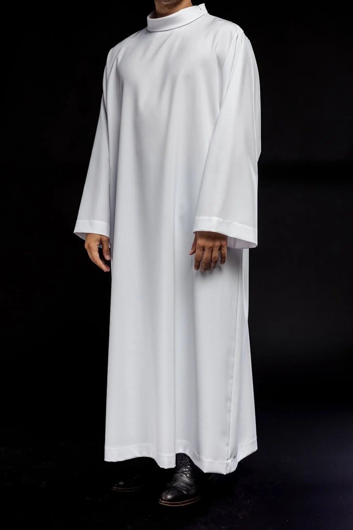 Robe de prêtre blanche unie