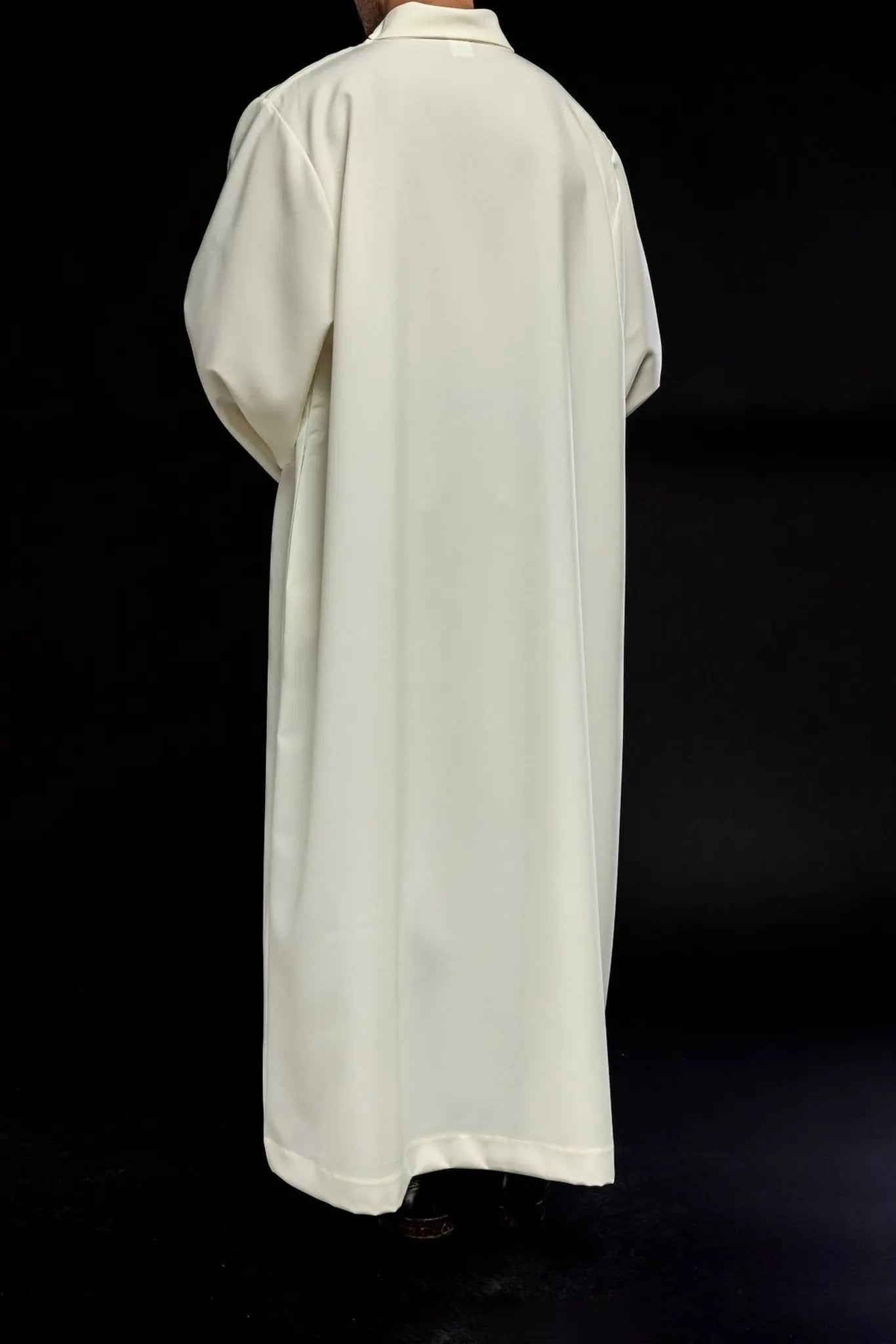 Robe de prêtre unie écrue
