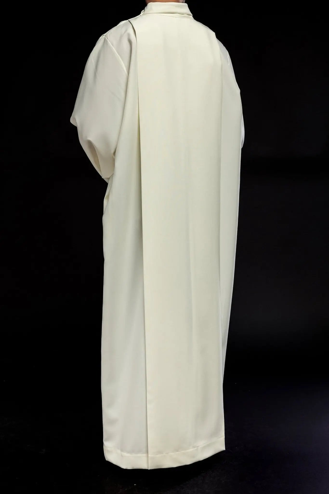 Robe de prêtre à col roulé lisse Écru