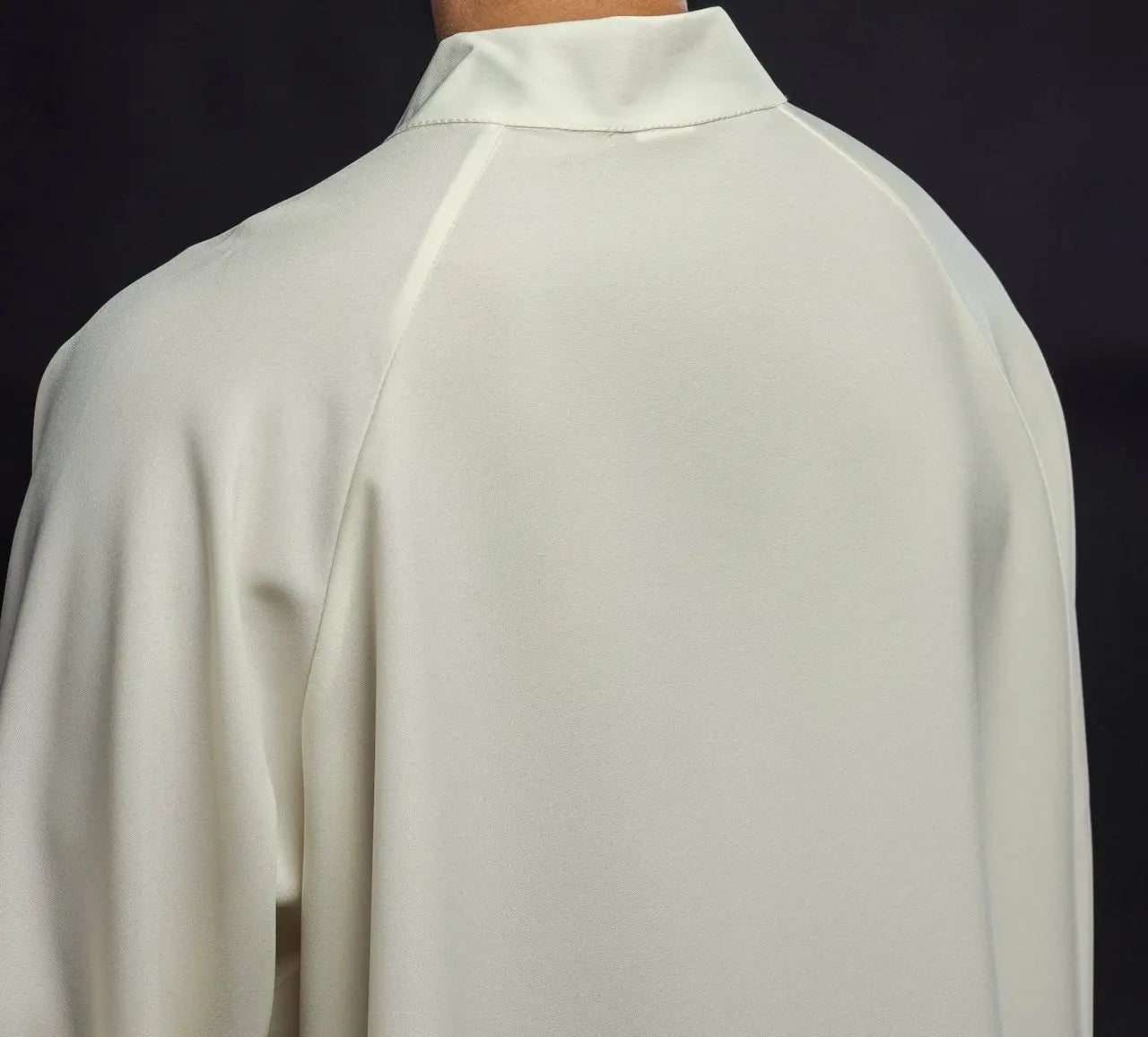 Robe de prêtre à fermeture éclair devant Écru