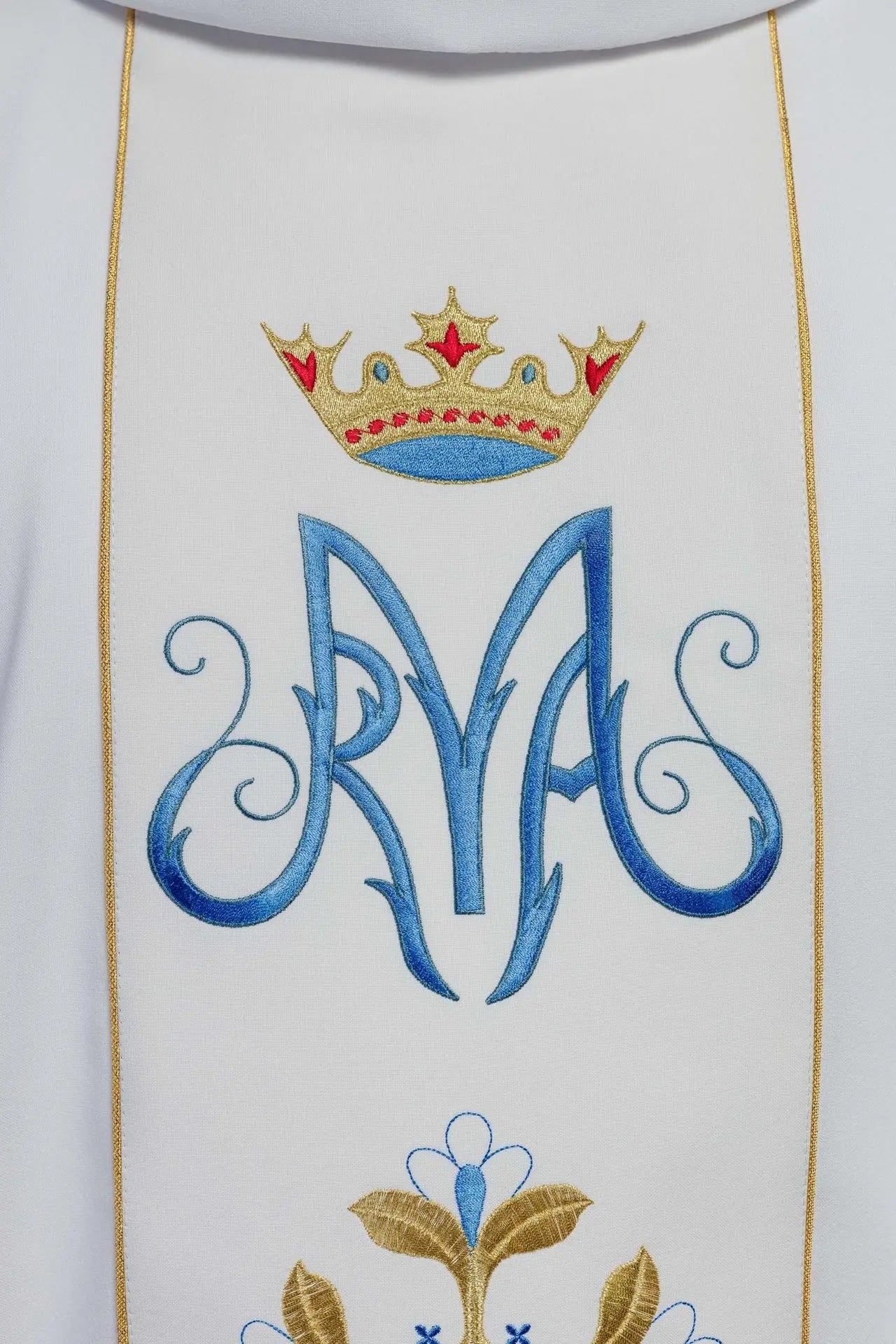 White Marian liturgical chasuble with belt