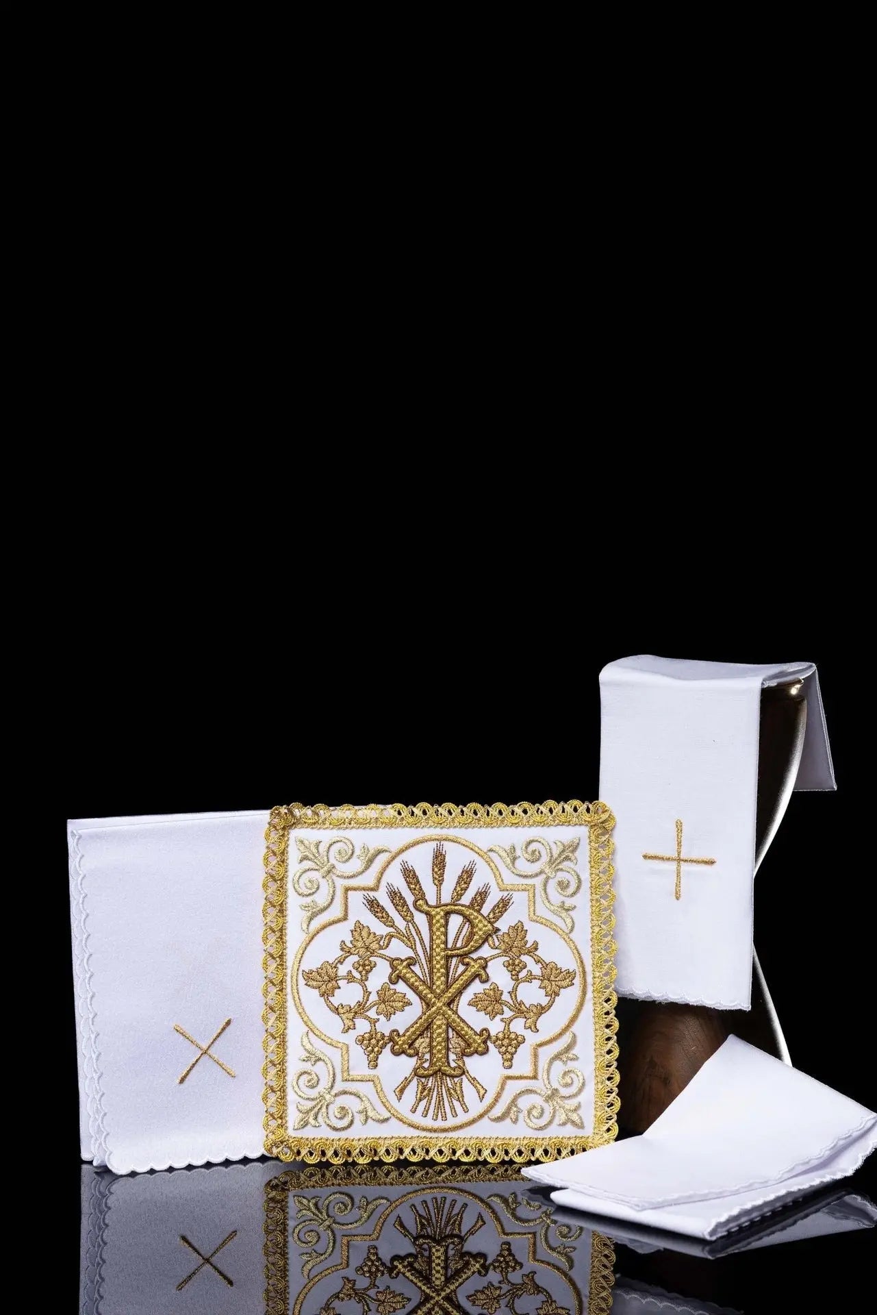 Ensemble de linge de calice avec symbole PAX brodé – Collection Paix du Christ