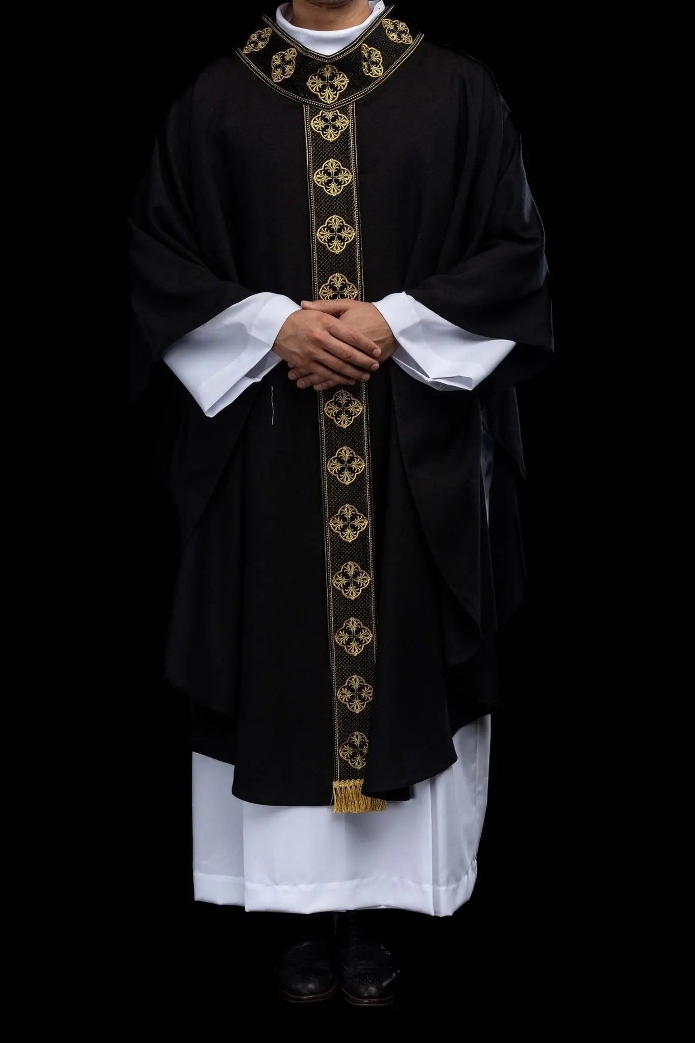 Black Chasuble with Embroidered Band and Collar with Crosses - HAFTINA ATELIER