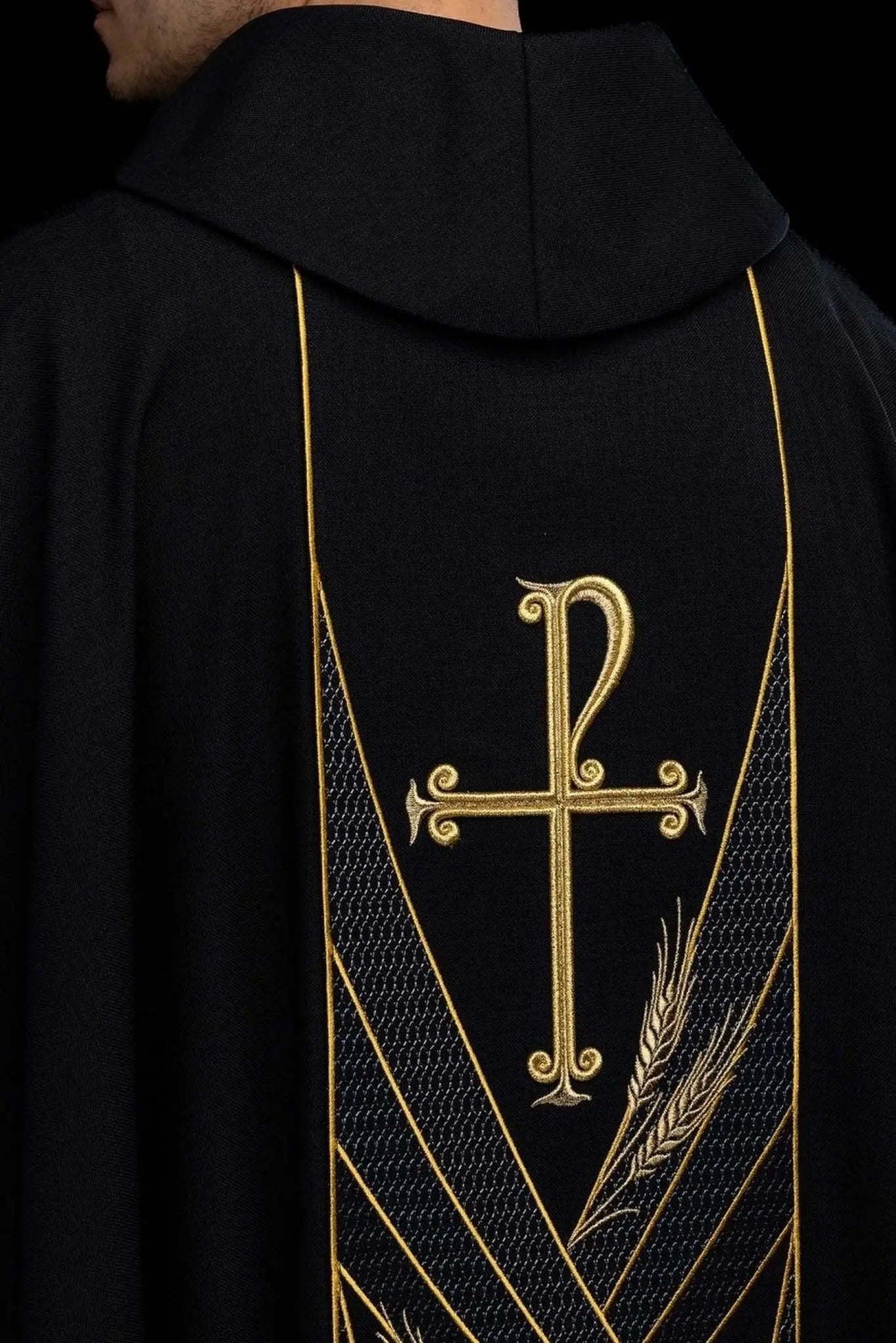 Black chasuble with embroidered PAX band and wheat motif - HAFTINA ATELIER