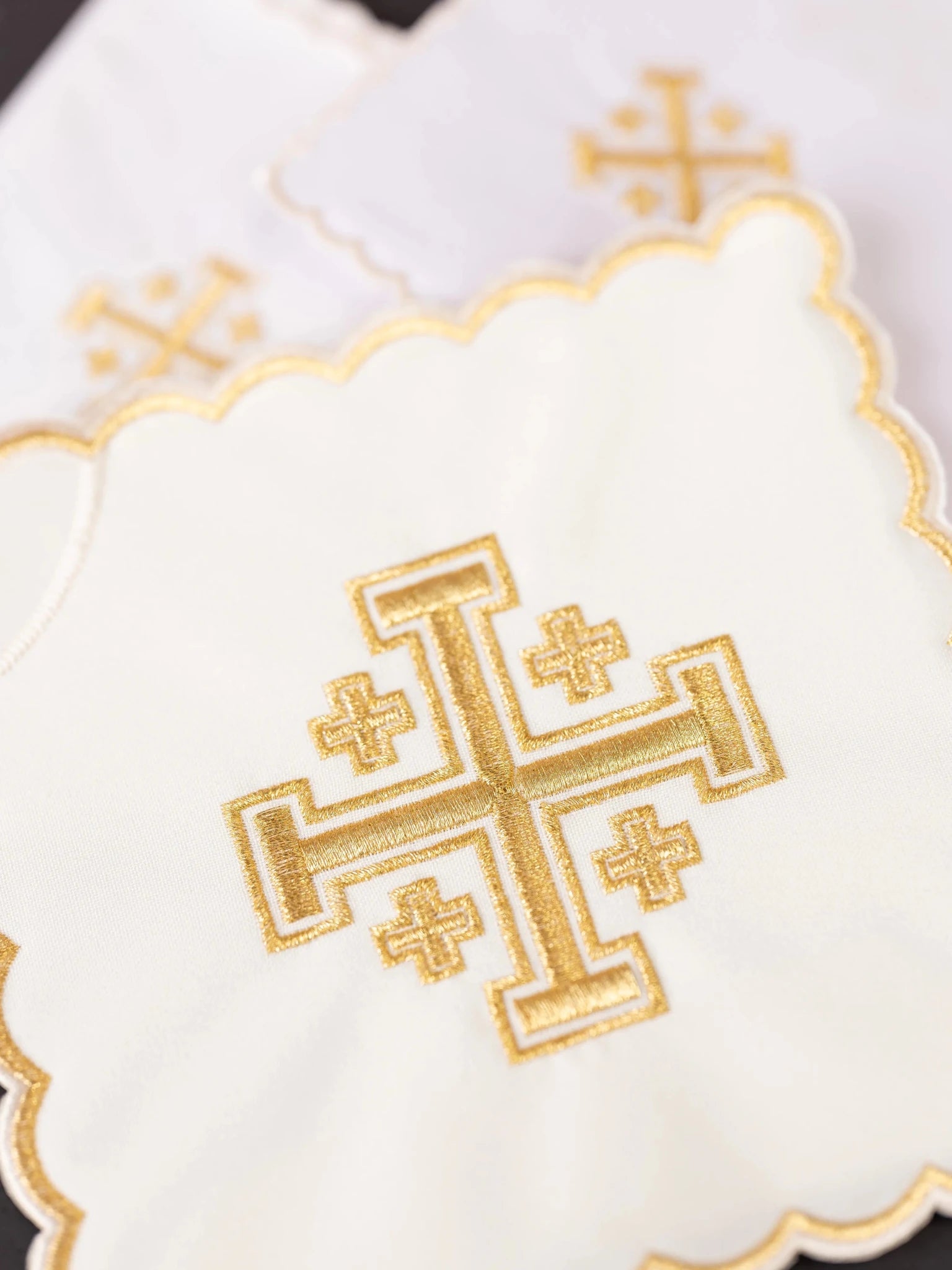 Chalice set Embroidered Jerusalem Cross ecru - HAFTINA ATELIER