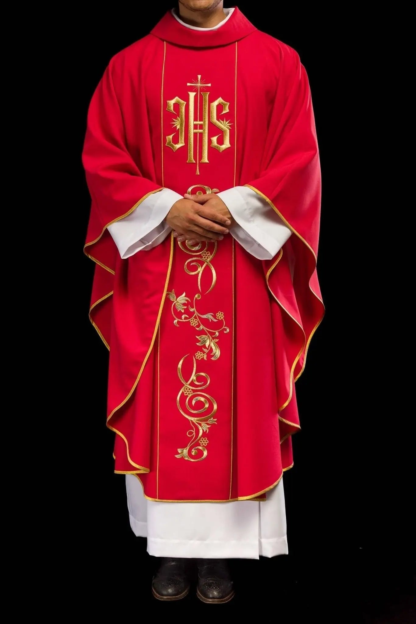 Chasuble rouge brodée avec IHS
