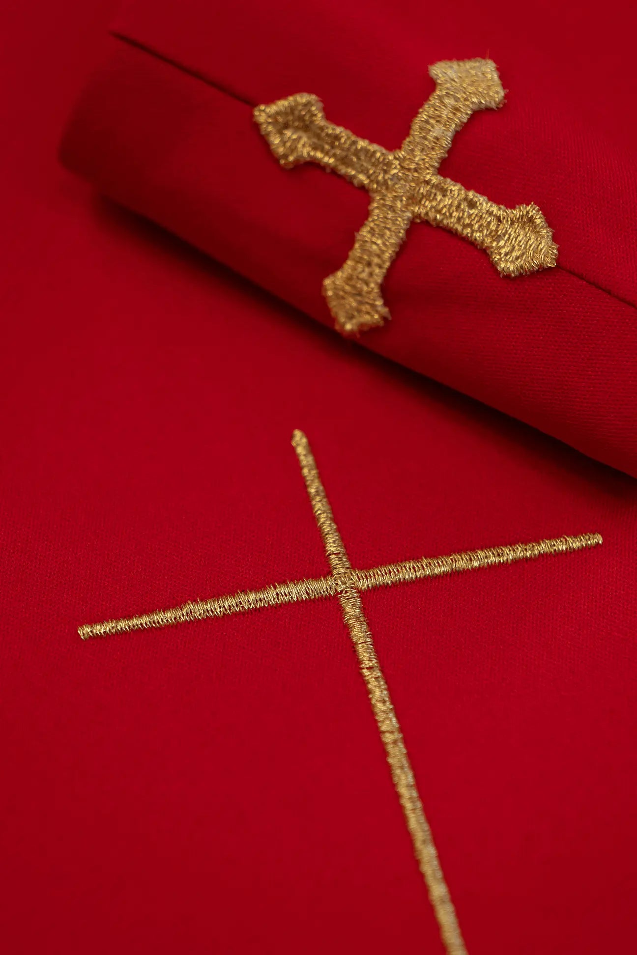 Red chasuble embroidered in minimalist design