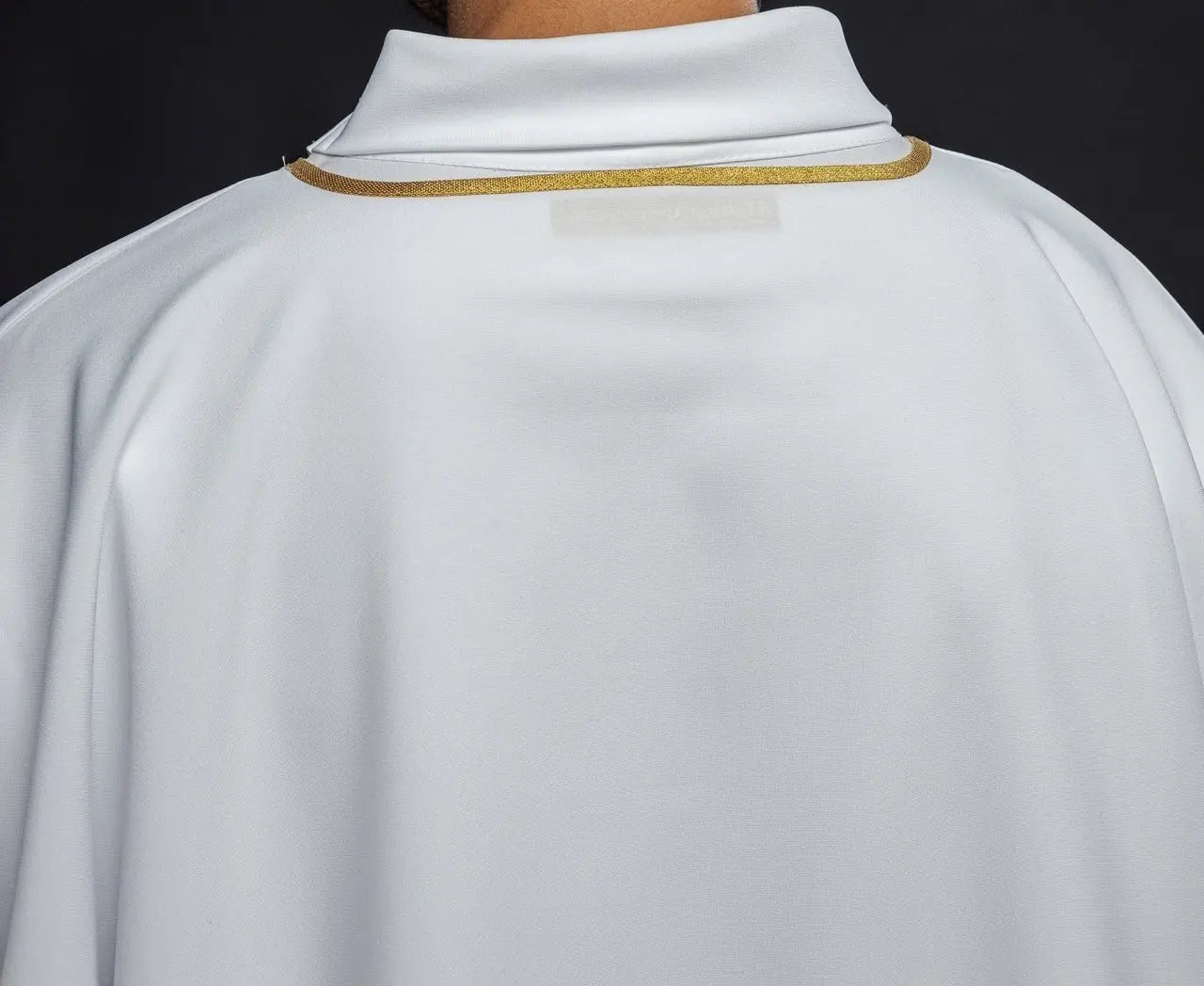 Embroidered plain dalmatics with gold trim white