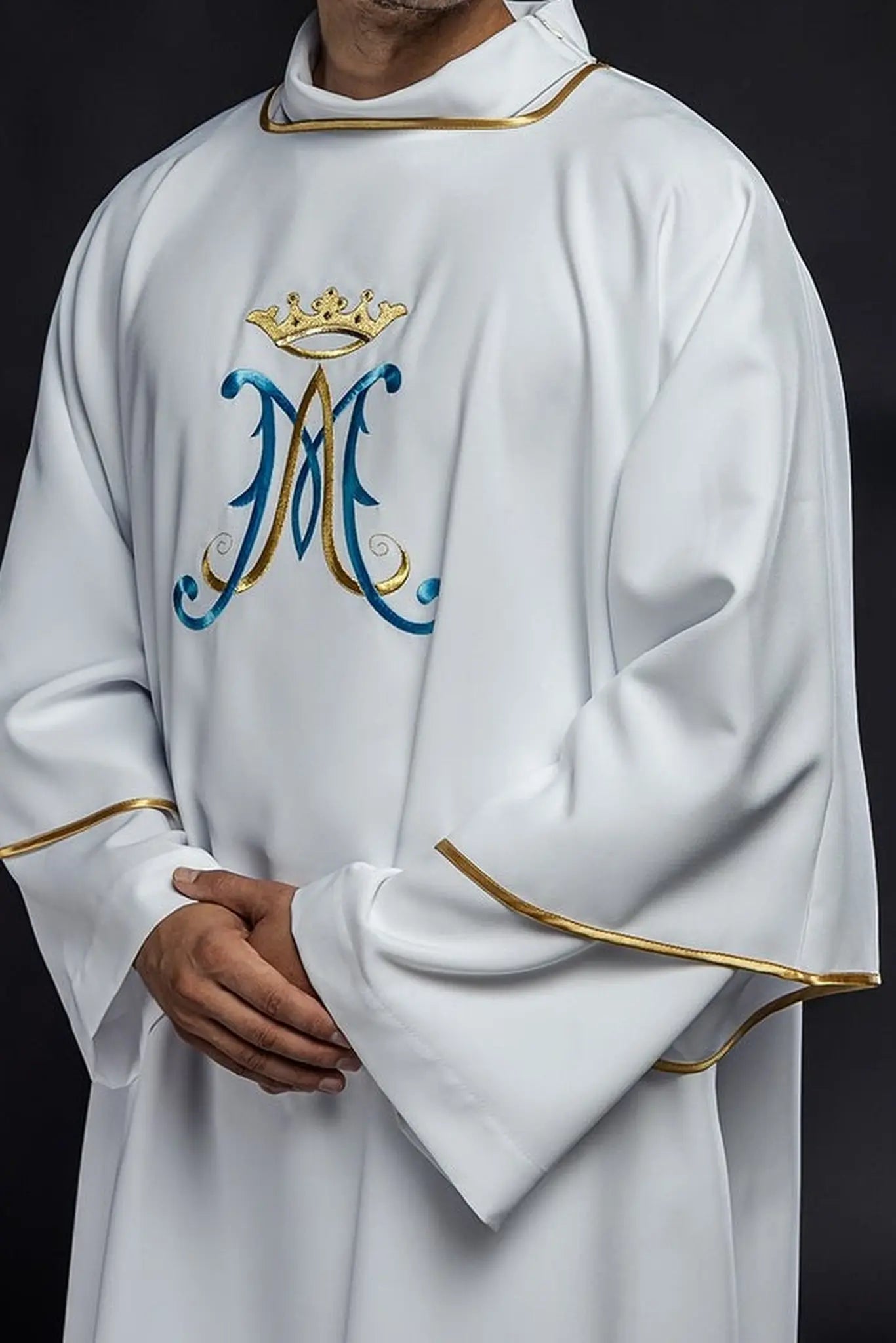 Dalmatics avec broderie mariale