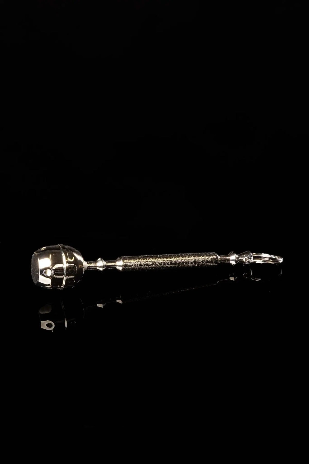 Goupillon en métal avec étui, 17 cm argenté, vue d’ensemble