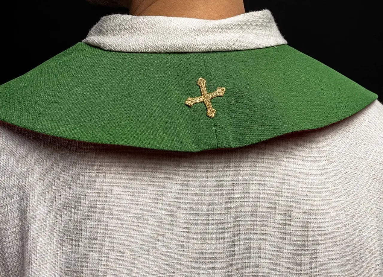 Étoles de prêtre brodées réversibles vertes et rouges avec croix de Jérusalem