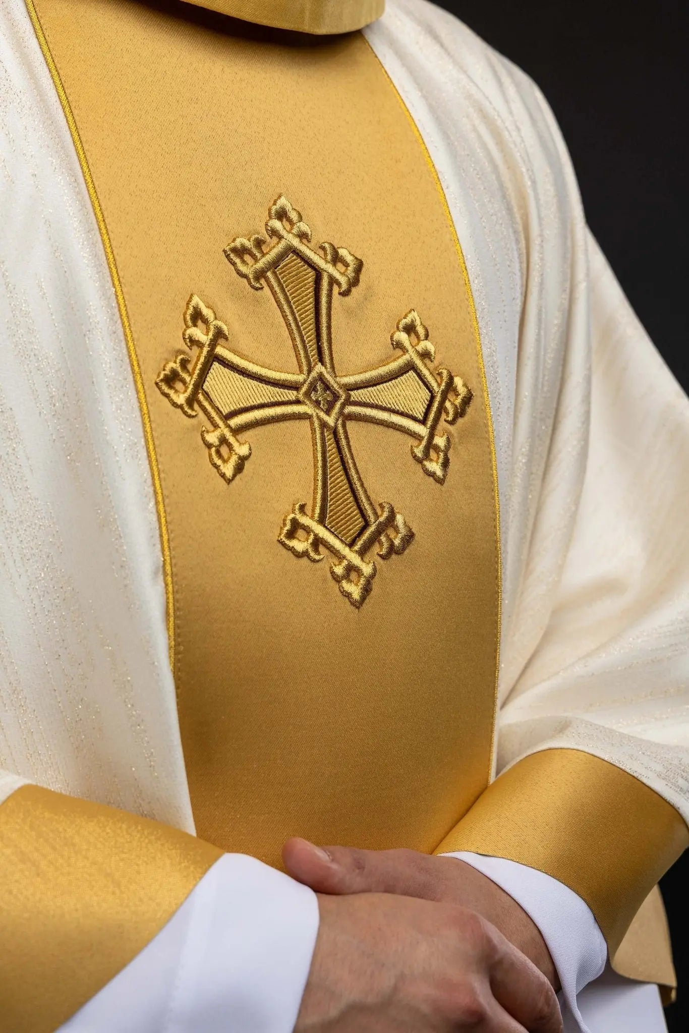 Ecru Chasuble with Embroidered Cross Band - HAFTINA ATELIER