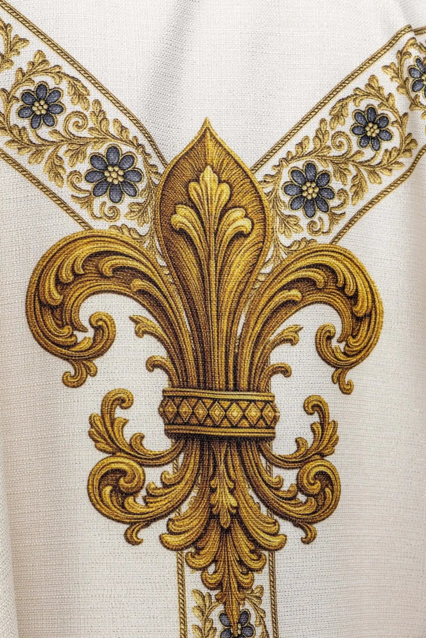 Ecru Chasuble with Printed Image of the Immaculate Conception - HAFTINA ATELIER