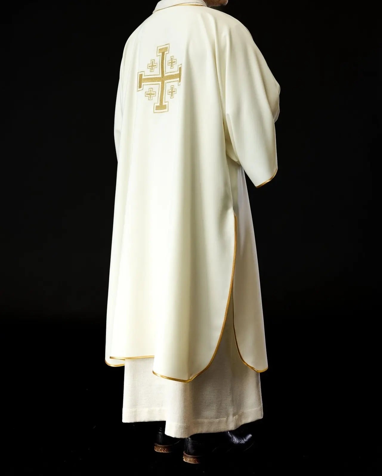 Ecru Dalmatia with embroidered gold crosses