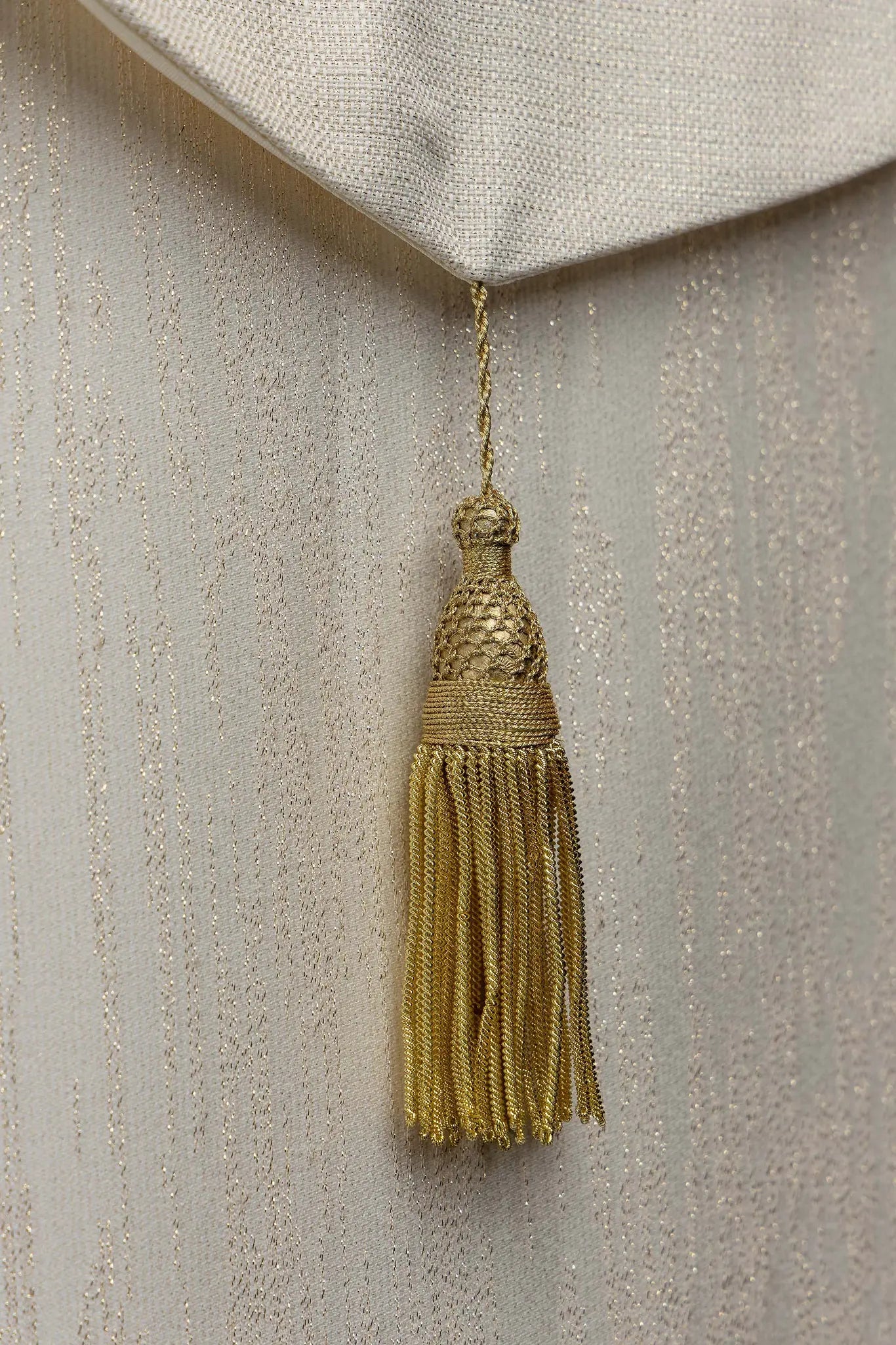 Ecru embroidered cope with Marian symbol - HAFTINA ATELIER
