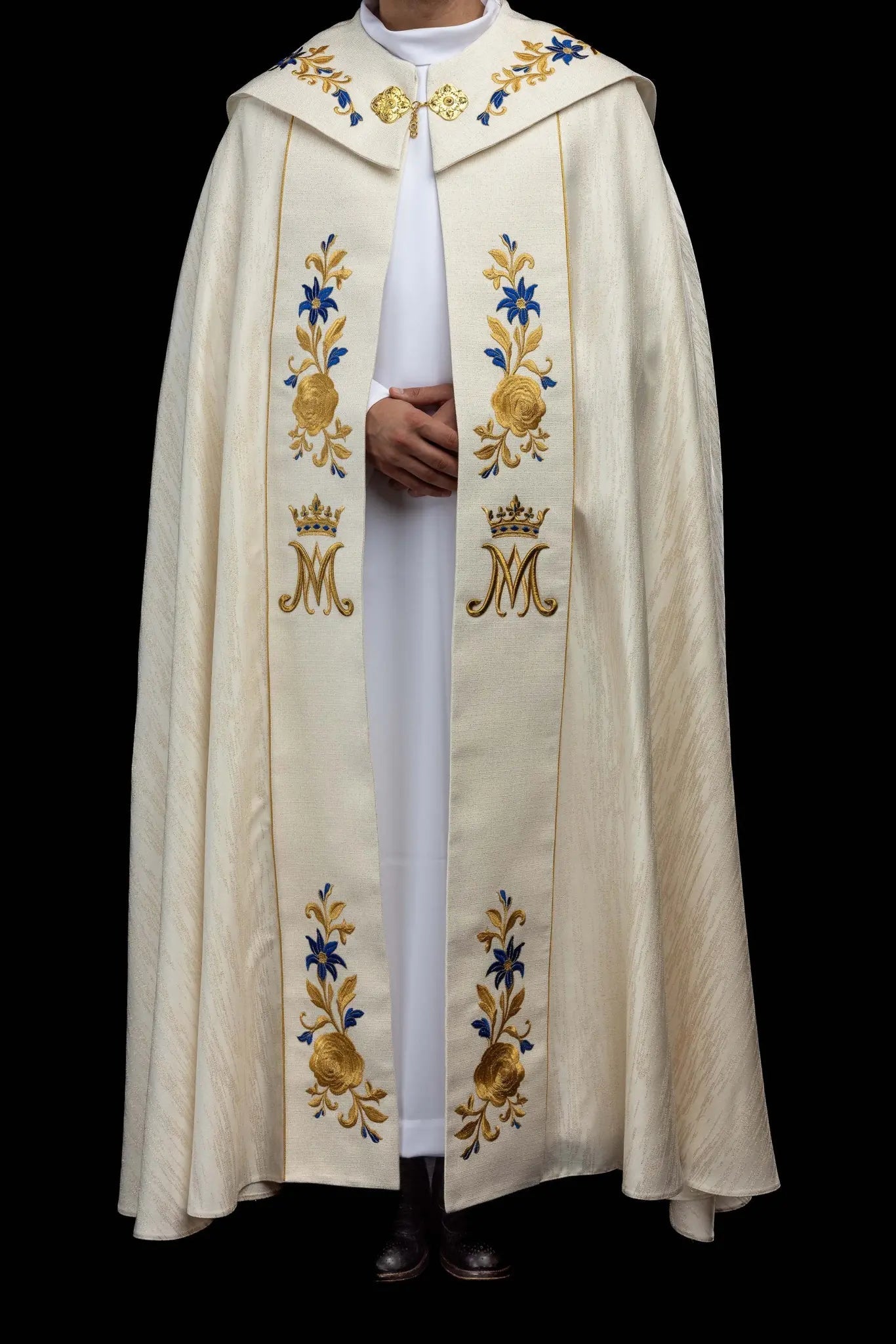 Ecru embroidered cope with Marian symbol - HAFTINA ATELIER