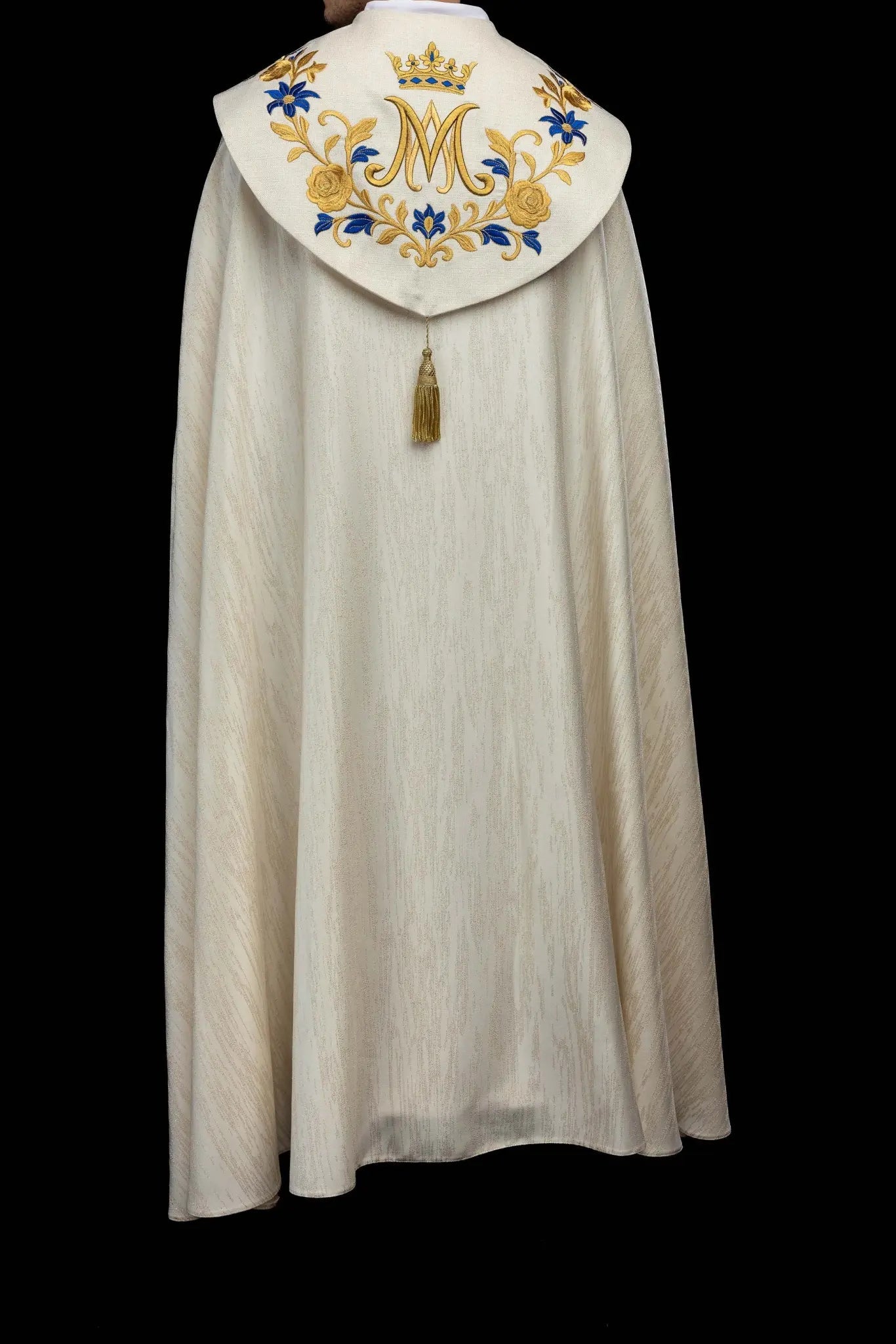 Ecru embroidered cope with Marian symbol - HAFTINA ATELIER