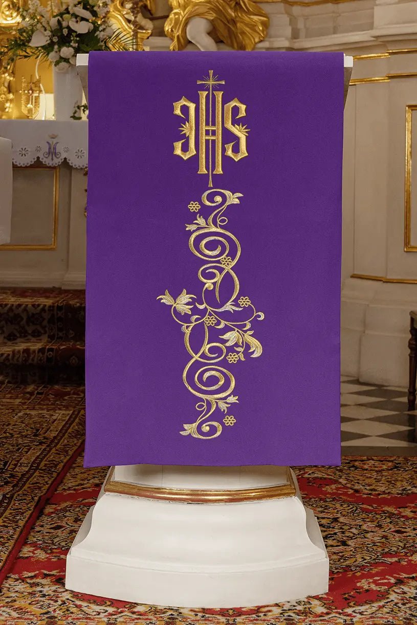 Nappe de lutrin brodée avec motif IHS