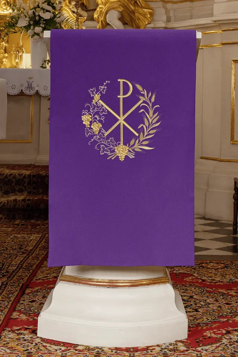 Nappe de lutrin brodée avec motif PAX