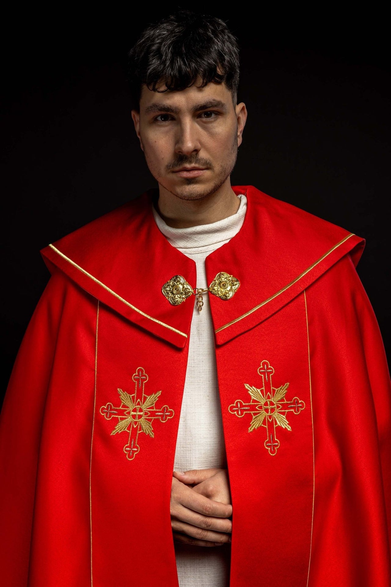 Kapa eucharystyczna monogram IHS Czerwona