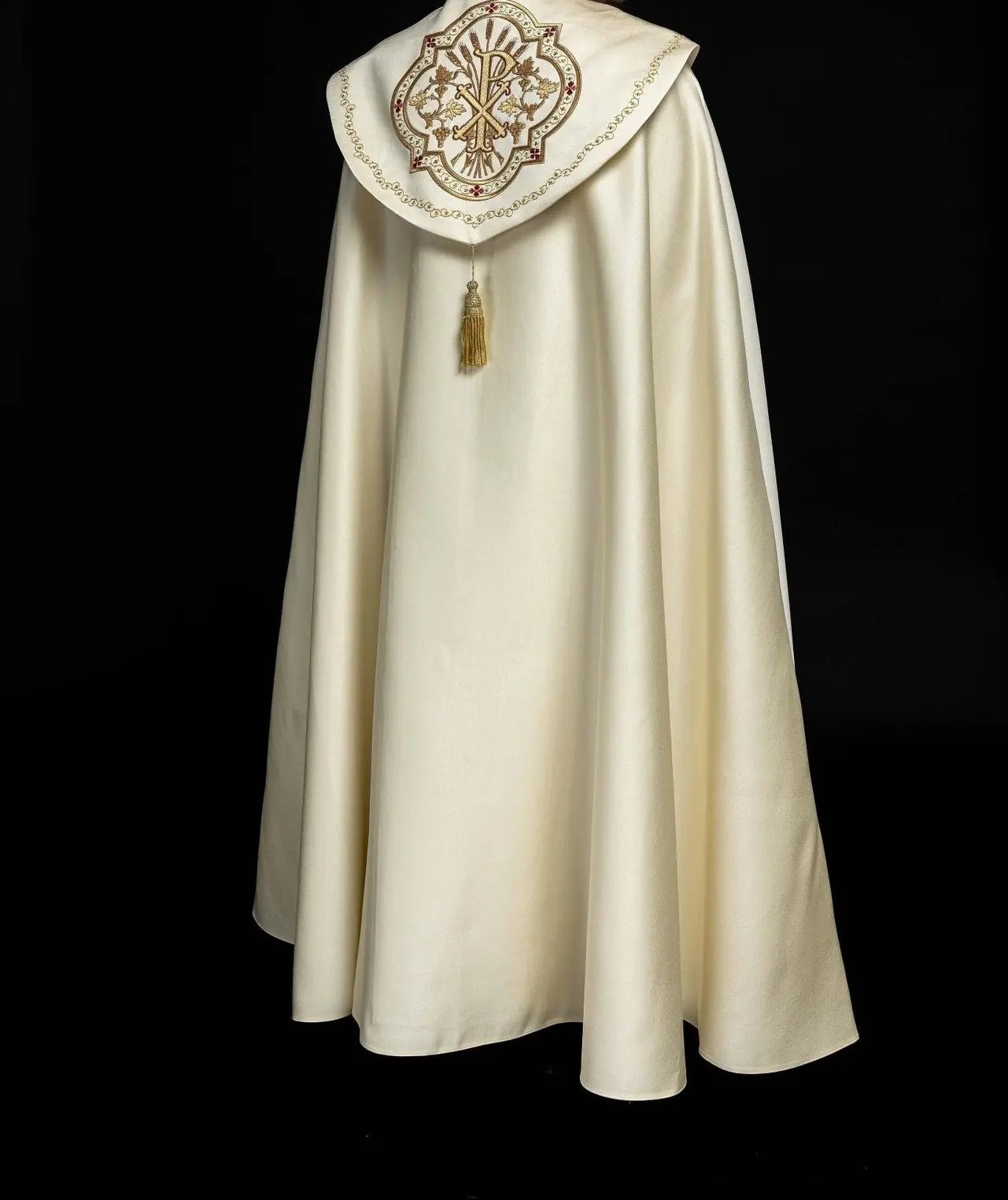 Coiffe eucharistique avec monogramme PAX écru