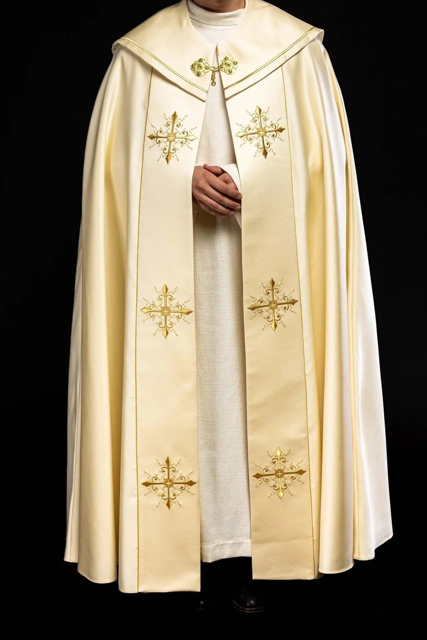 Chapelle liturgique brodée écrue