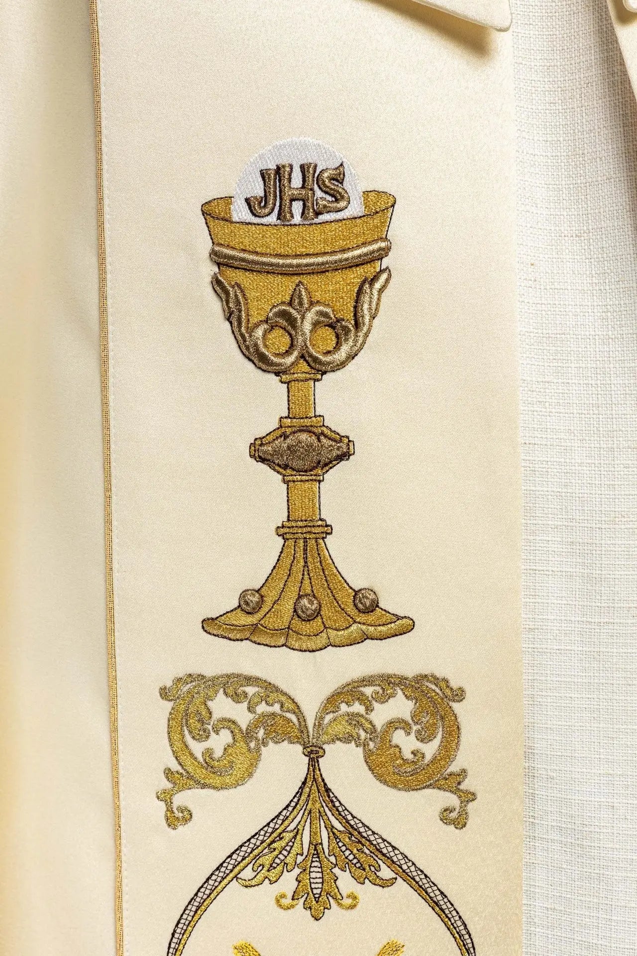 Liturgical chapel embroidered chalice and IHS ecru