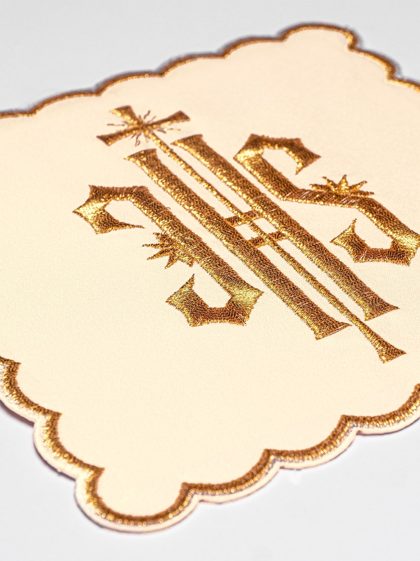 Komplet Kielichowy Haftowany IHS ecru