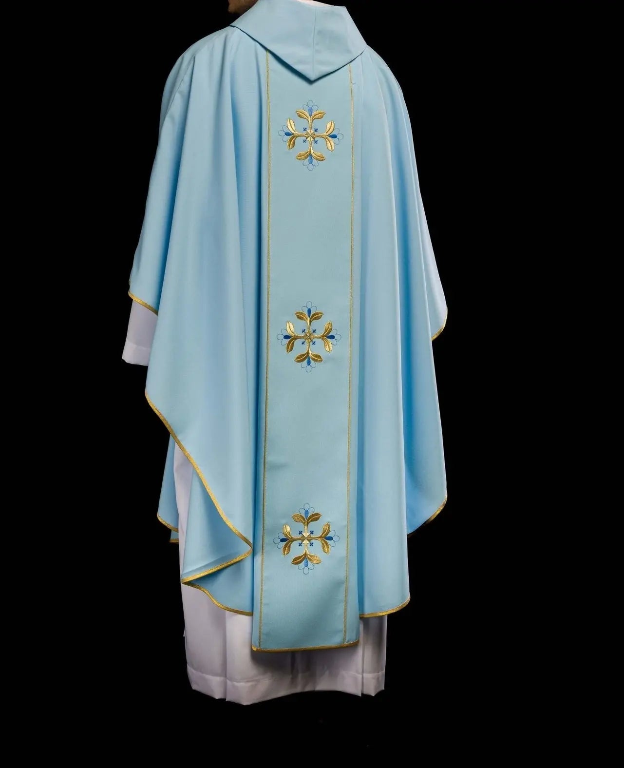 Chasuble liturgique bleue mariale avec ceinture