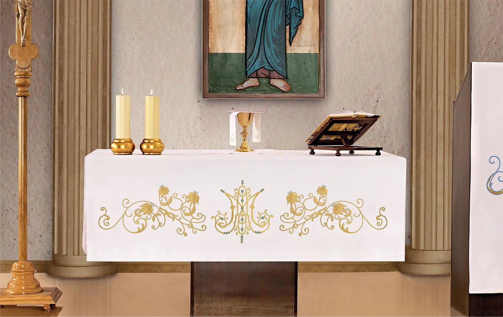 Nappe d'autel avec broderie frontale au motif marial