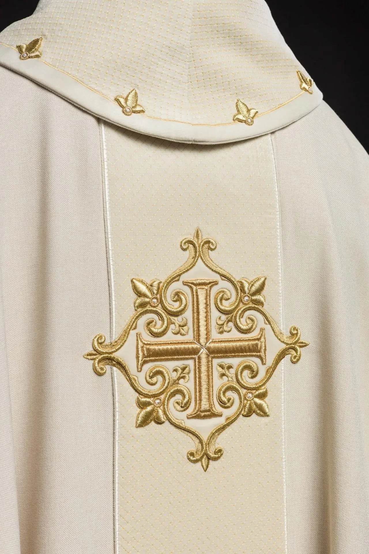 Chasuble embroidered on velvet with symbol Cross Ecru