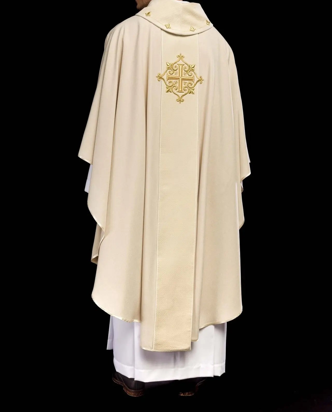 Chasuble embroidered on velvet with symbol Cross Ecru