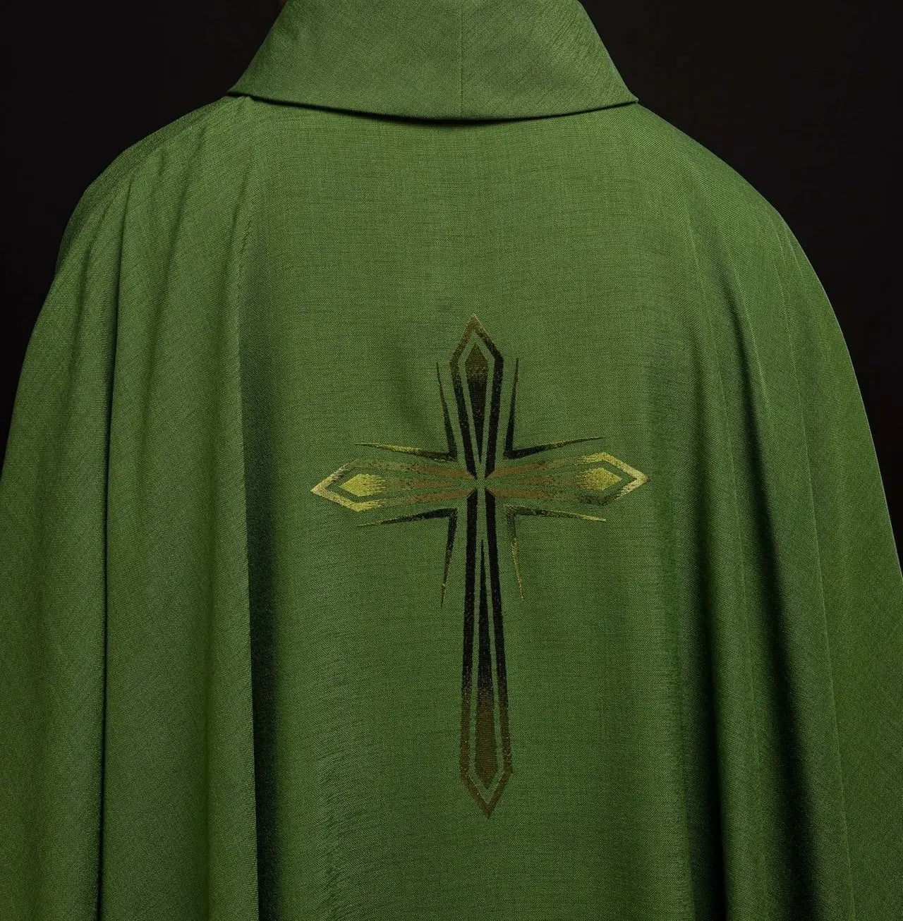 Chasuble brodée en vert