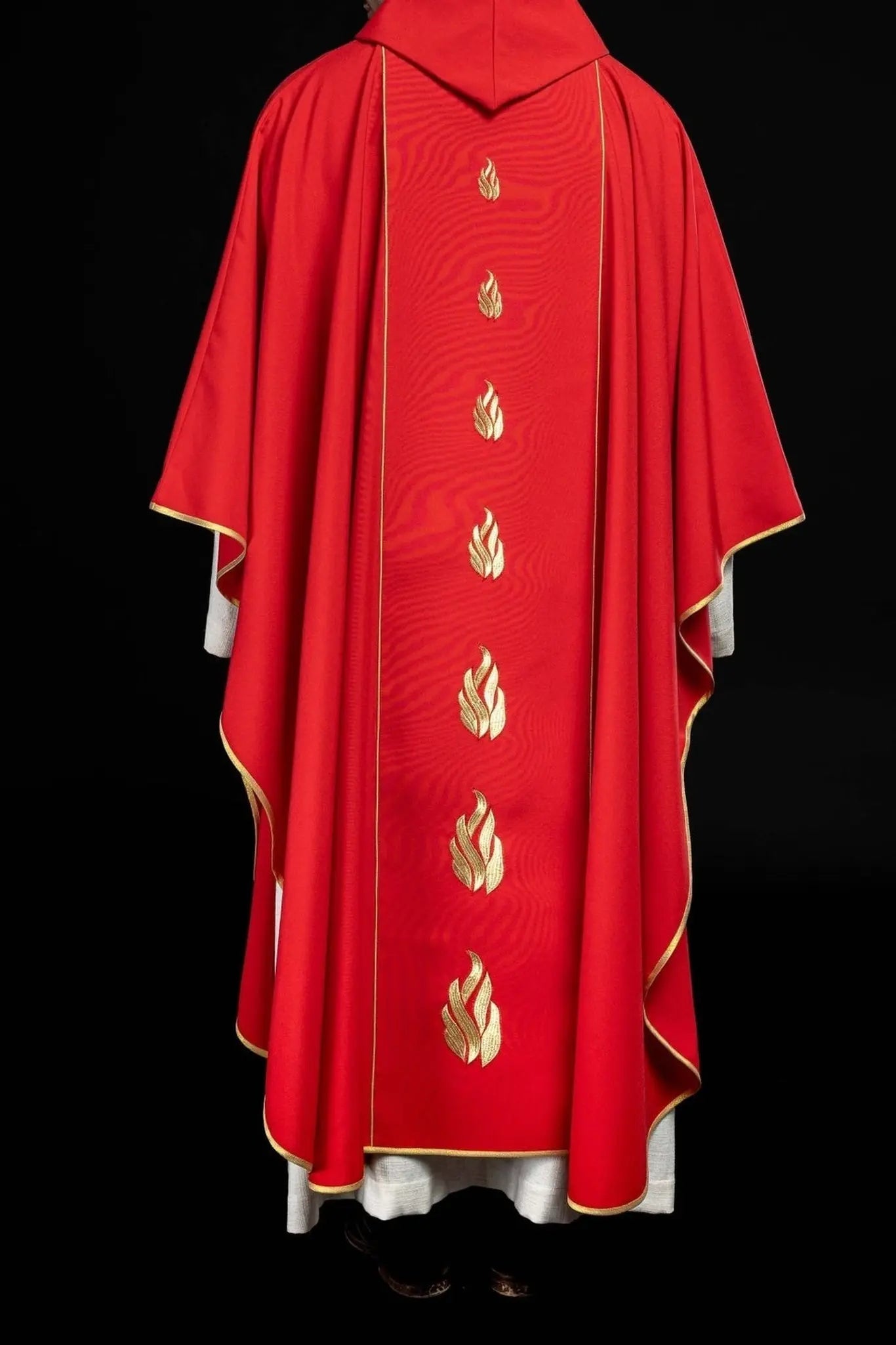 Embroidered chasuble with the Holy Spirit in red